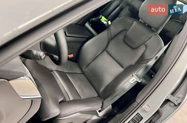 Внедорожник / Кроссовер Volvo XC60 2023 в 
