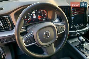 Внедорожник / Кроссовер Volvo XC60 2019 в 