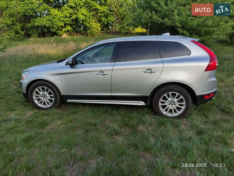 Позашляховик / Кросовер Volvo XC60 2009 в Миргороді фото 2 Позашляховик / Кросовер Volvo XC60 2009 в Миргороді