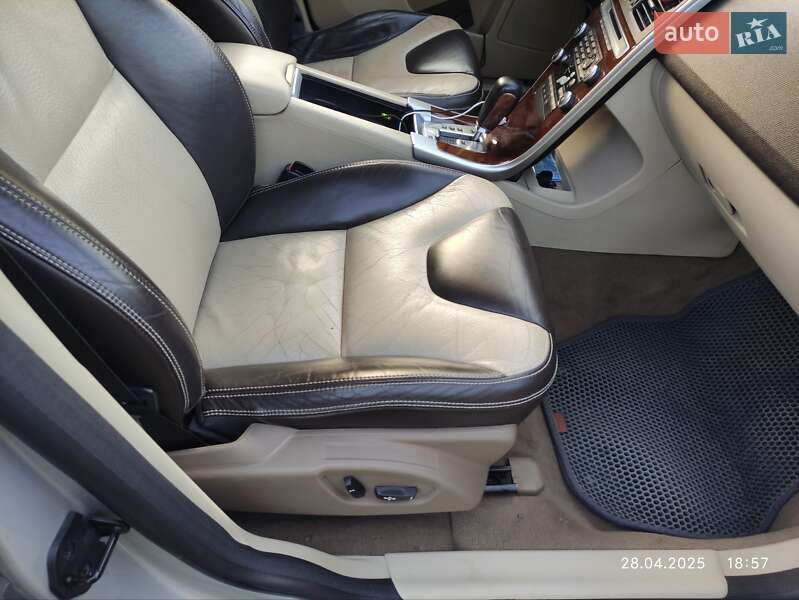 Позашляховик / Кросовер Volvo XC60 2009 в Миргороді фото 16 Позашляховик / Кросовер Volvo XC60 2009 в Миргороді