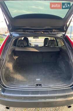 Позашляховик / Кросовер Volvo XC60 2012 в 