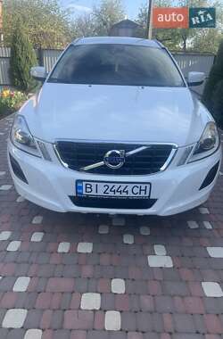 Позашляховик / Кросовер Volvo XC60 2013 в 