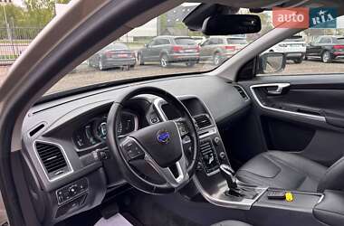 Внедорожник / Кроссовер Volvo XC60 2015 в 