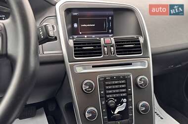 Внедорожник / Кроссовер Volvo XC60 2015 в 