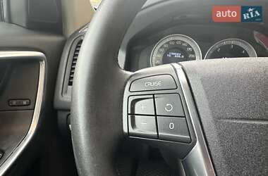 Внедорожник / Кроссовер Volvo XC60 2012 в 