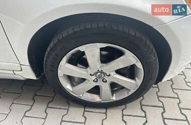 Внедорожник / Кроссовер Volvo XC60 2012 в 