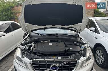 Внедорожник / Кроссовер Volvo XC60 2012 в 