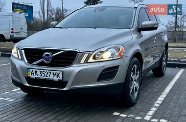 Внедорожник / Кроссовер Volvo XC60 2012 в 