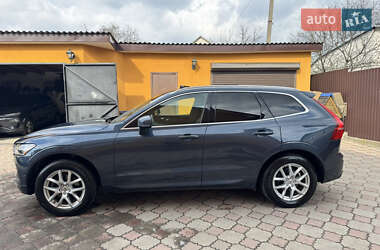Внедорожник / Кроссовер Volvo XC60 2017 в 