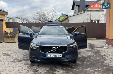 Внедорожник / Кроссовер Volvo XC60 2017 в 