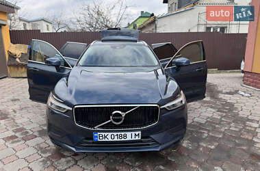 Внедорожник / Кроссовер Volvo XC60 2017 в 