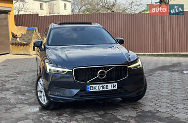 Внедорожник / Кроссовер Volvo XC60 2017 в 