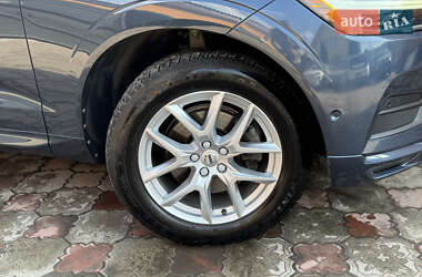 Внедорожник / Кроссовер Volvo XC60 2017 в 