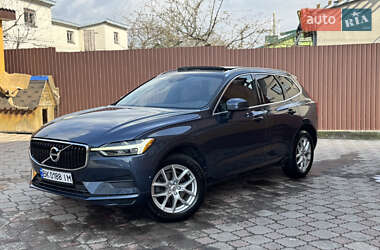 Внедорожник / Кроссовер Volvo XC60 2017 в 