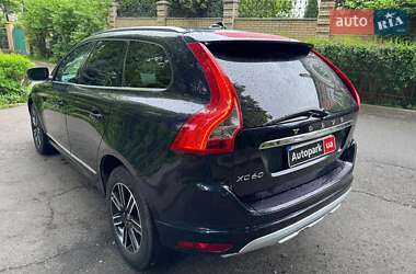 Внедорожник / Кроссовер Volvo XC60 2016 в 