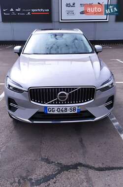 Внедорожник / Кроссовер Volvo XC60 2022 в 