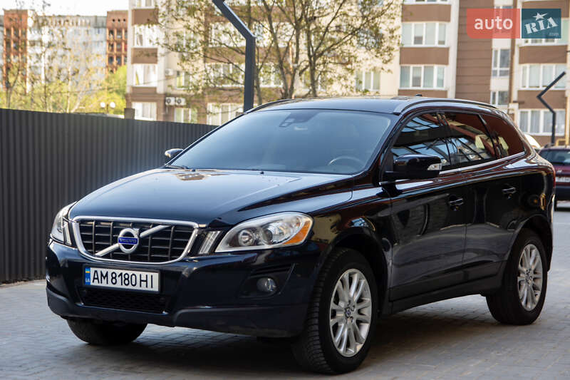 Внедорожник / Кроссовер Volvo XC60 2009 в 