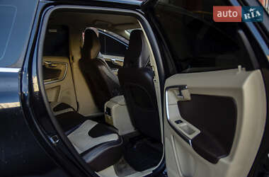 Внедорожник / Кроссовер Volvo XC60 2009 в 