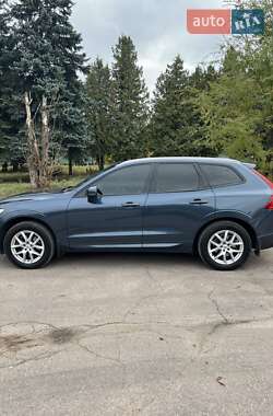 Внедорожник / Кроссовер Volvo XC60 2018 в 