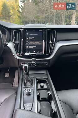 Внедорожник / Кроссовер Volvo XC60 2018 в 