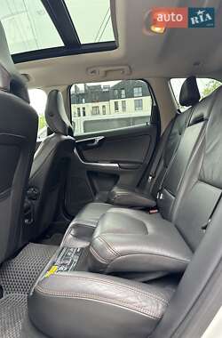 Внедорожник / Кроссовер Volvo XC60 2012 в 
