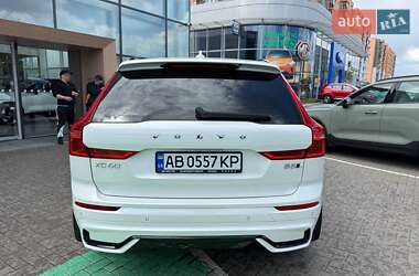 Внедорожник / Кроссовер Volvo XC60 2024 в 