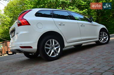 Внедорожник / Кроссовер Volvo XC60 2017 в 