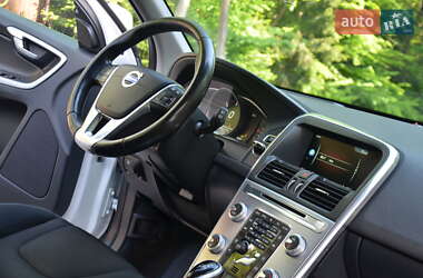 Внедорожник / Кроссовер Volvo XC60 2017 в 