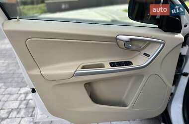 Внедорожник / Кроссовер Volvo XC60 2012 в 