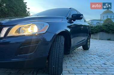 Позашляховик / Кросовер Volvo XC60 2012 в 
