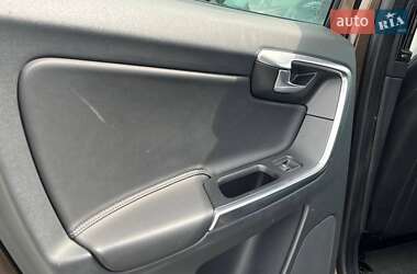 Внедорожник / Кроссовер Volvo XC60 2015 в 