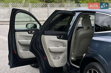 Внедорожник / Кроссовер Volvo XC60 2020 в 