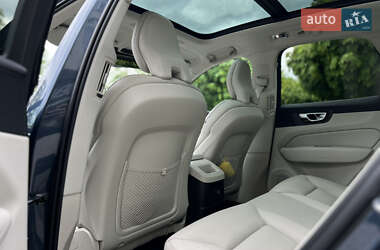 Внедорожник / Кроссовер Volvo XC60 2020 в 