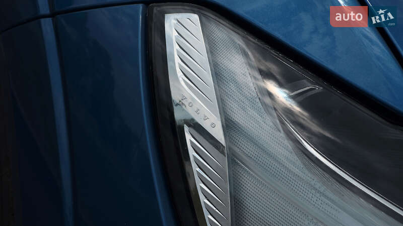 Внедорожник / Кроссовер Volvo XC60 2018 в Днепре