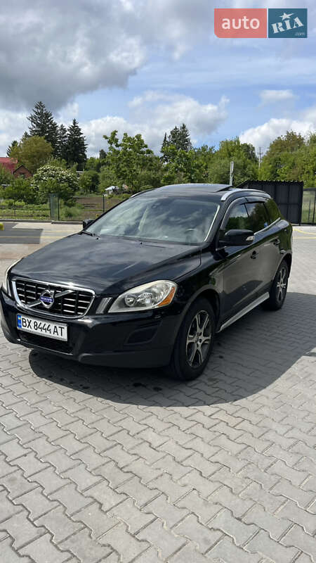 Внедорожник / Кроссовер Volvo XC60 2011 в 
