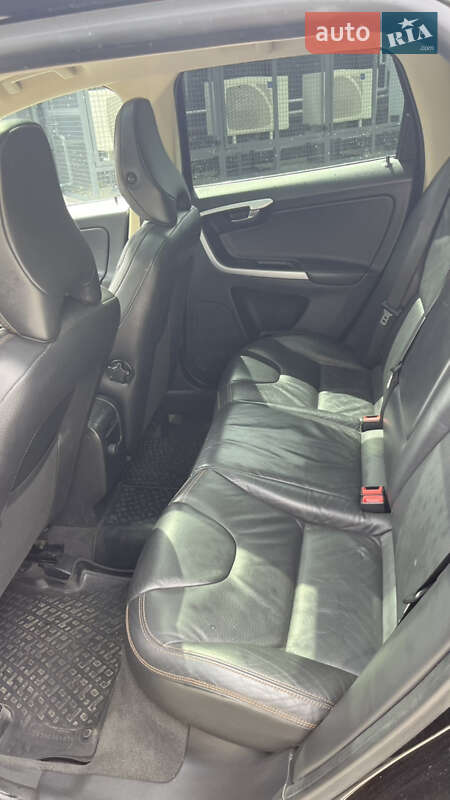 Внедорожник / Кроссовер Volvo XC60 2011 в Хмельницком