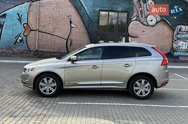 Позашляховик / Кросовер Volvo XC60 2016 в 