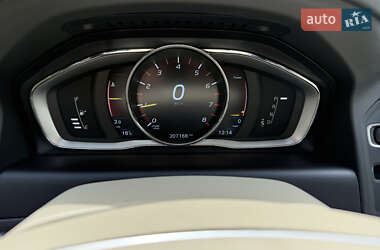 Внедорожник / Кроссовер Volvo XC60 2014 в 