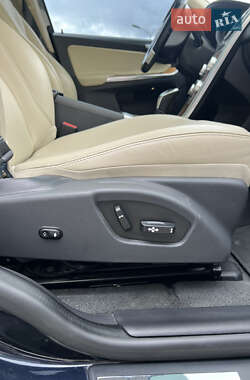 Внедорожник / Кроссовер Volvo XC60 2017 в 