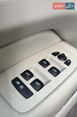 Позашляховик / Кросовер Volvo XC60 2020 в 