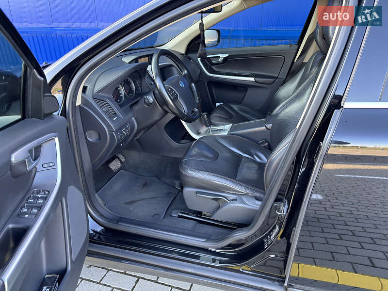 Внедорожник / Кроссовер Volvo XC60 2009 в Нововолынске
