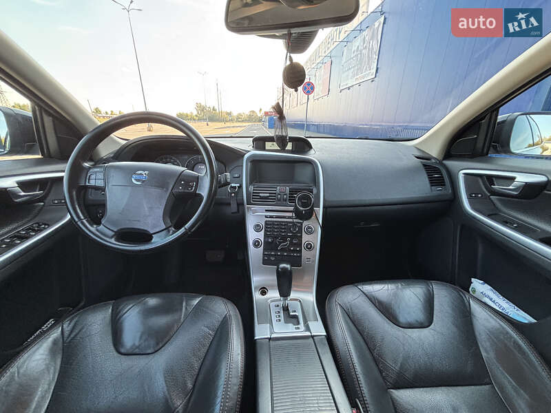 Внедорожник / Кроссовер Volvo XC60 2009 в Нововолынске