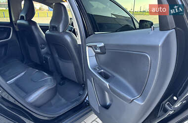 Внедорожник / Кроссовер Volvo XC60 2009 в 