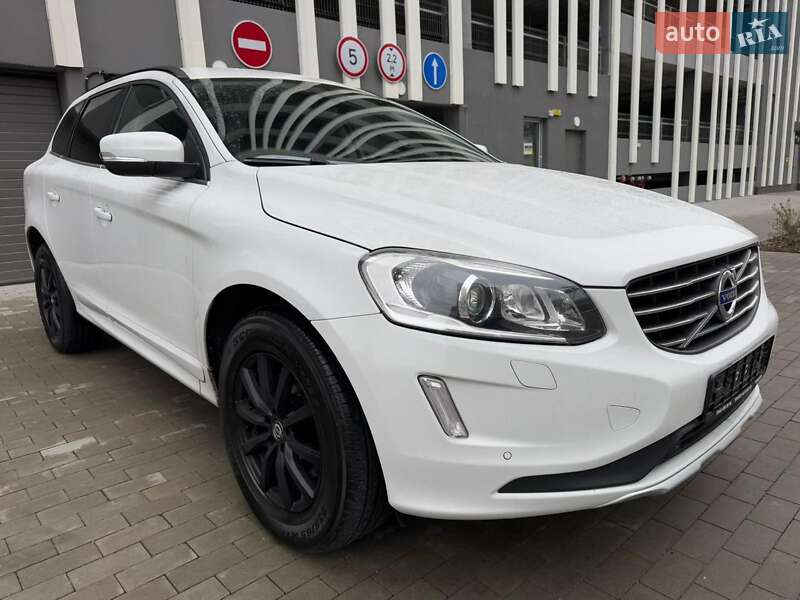Внедорожник / Кроссовер Volvo XC60 2015 в 