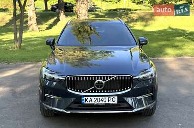 Внедорожник / Кроссовер Volvo XC60 2023 в 