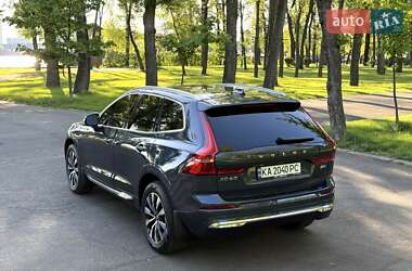 Внедорожник / Кроссовер Volvo XC60 2023 в 