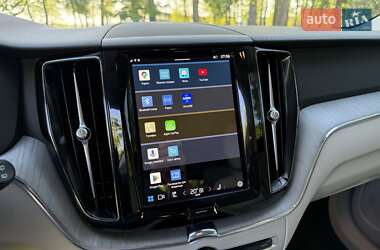 Внедорожник / Кроссовер Volvo XC60 2023 в 
