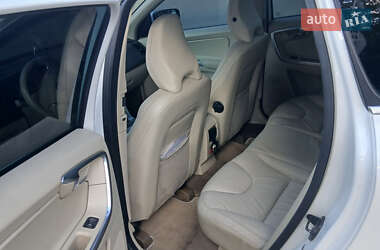 Позашляховик / Кросовер Volvo XC60 2012 в 