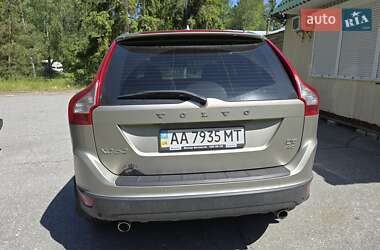 Внедорожник / Кроссовер Volvo XC60 2013 в 