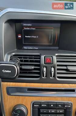 Внедорожник / Кроссовер Volvo XC60 2012 в 